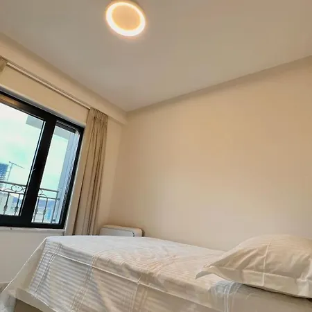 Zeus Deluxe Lägenhet Tirana