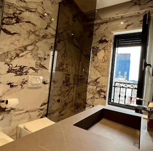 Zeus Deluxe Apartment Tirana